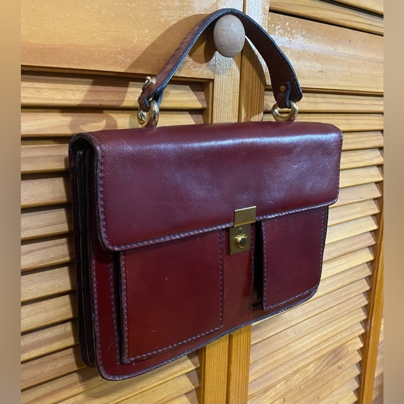 Red F.Lli Mugnai Firenze bag with detachable strap and gold detailing - Picture 8 of 8